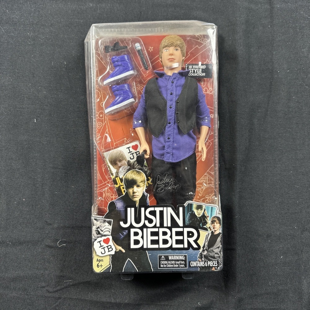 Justin Bieber JB Award Style Collection Doll With Mini Magazine Bravado 2010